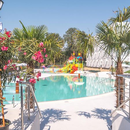 Mera Holiday Resort Venus Esterno foto